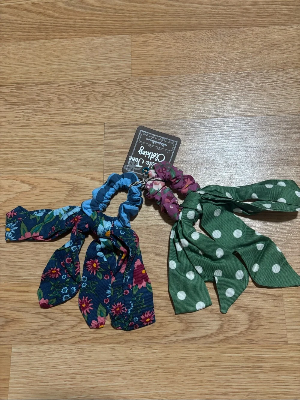 New “Matilda Jane” 2pc scrunchie set with tag